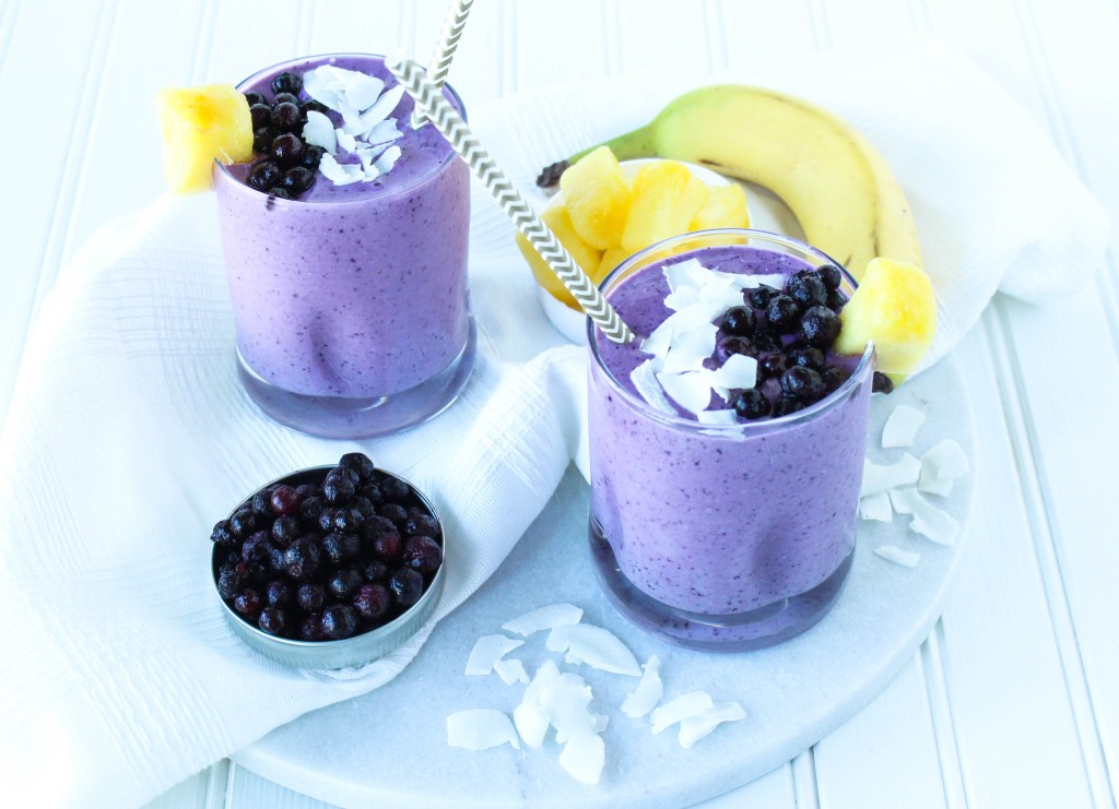 TROPICAL WILD BLUEBERRY SMOOTHIE