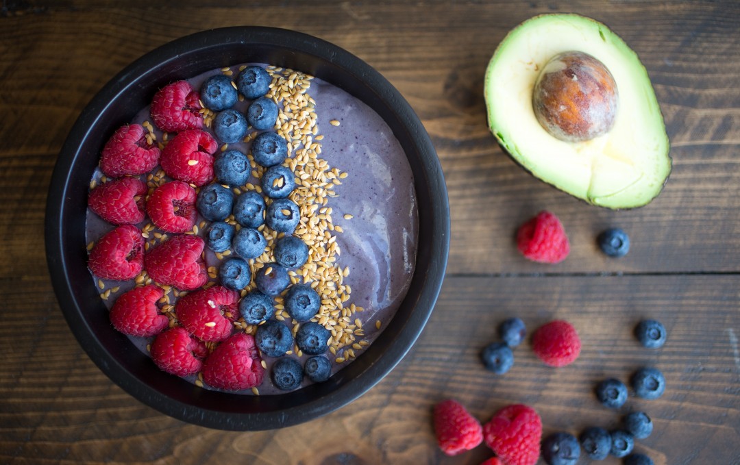 Blueberry Oat Smoothie Bowl
