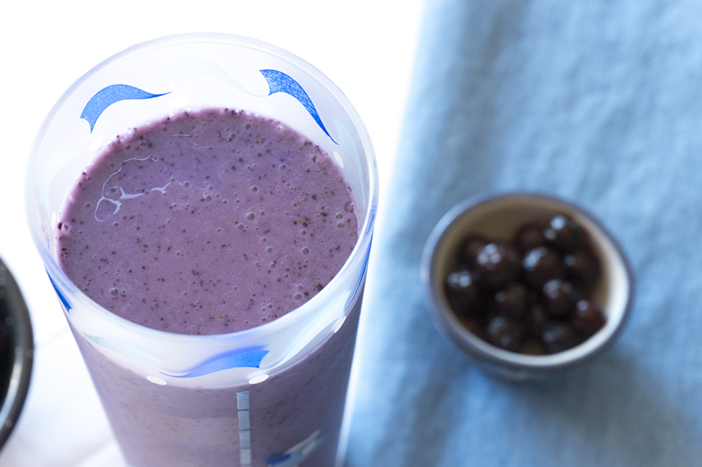 Spicy blueberry smoothie