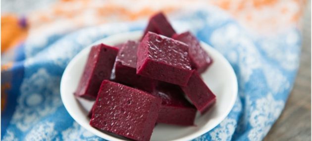 Balsamic Blueberry Gelatin Gummy Snacks