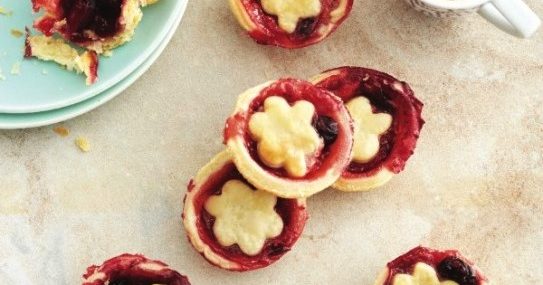 Berry tartlets with jumbleberry jam