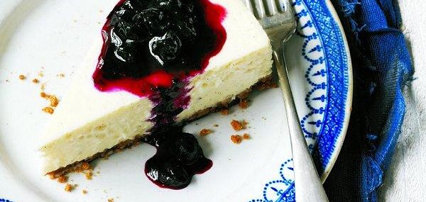 Vanilla bean cheesecake with blueberry compote