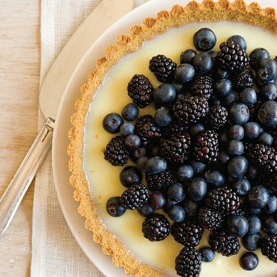 White-chocolate-tart-with-berries