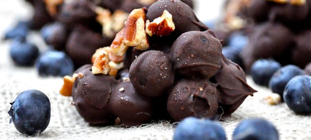 Blueberries and Dark Chocolate Hold Powerful Properties