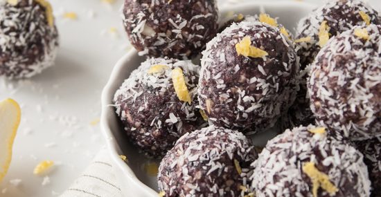 These Raw Energy Blueberry Bites Will Break The Internet