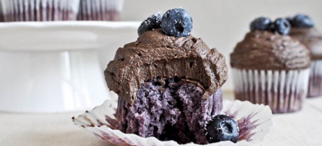 Roasted Blueberry Cupcakes With Chocolate Fudge Frosting