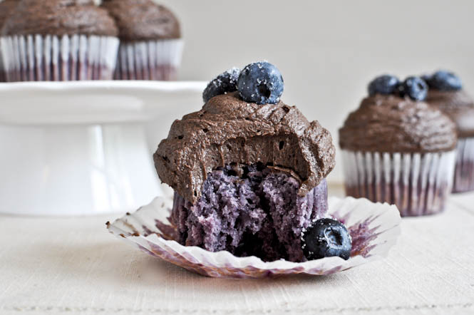 ROASTED BLUEBERRY CUPCAKES WITH CHOCOLATE FUDGE FROSTING