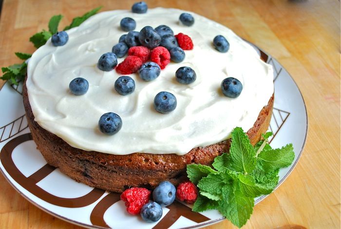 Banana Berry Cake