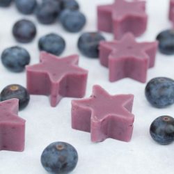 Blueberry Gummies: Quick & Dairy-free